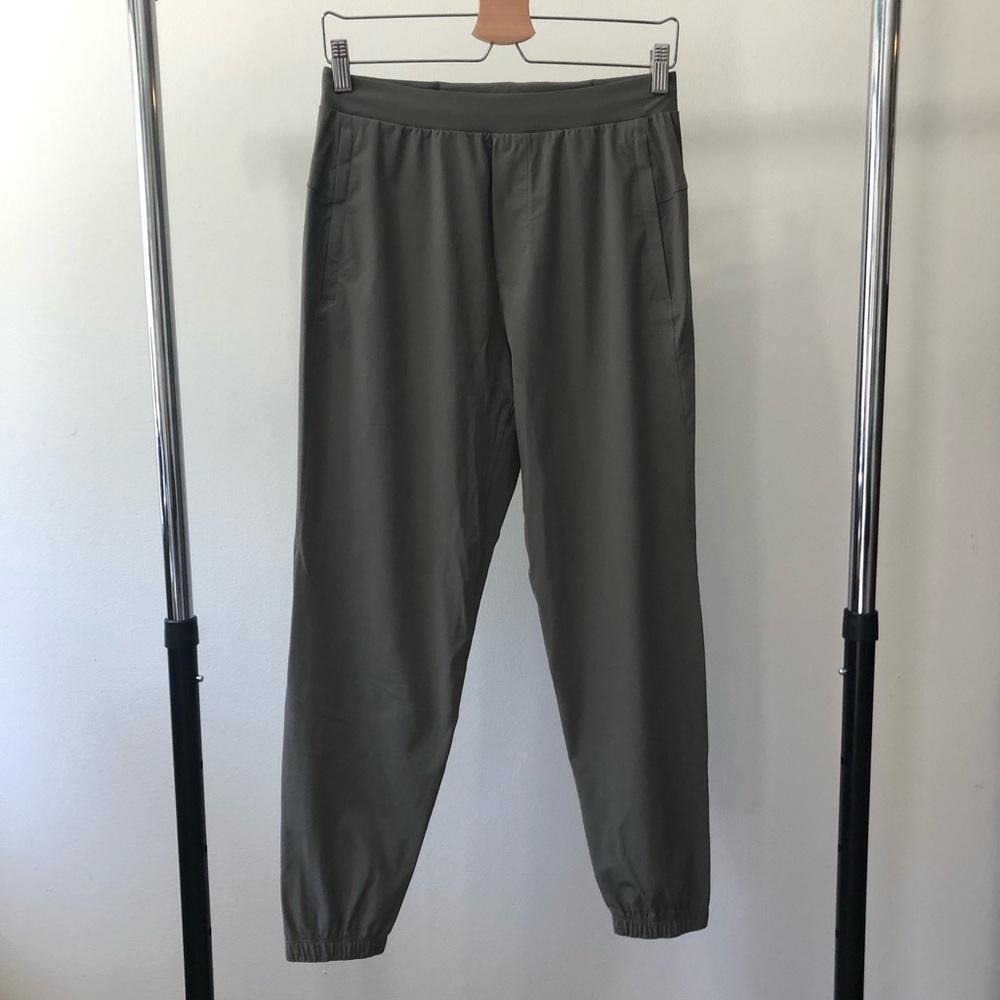 Lululemon surge jogger. Shorter length. Small. Carbon dust color.